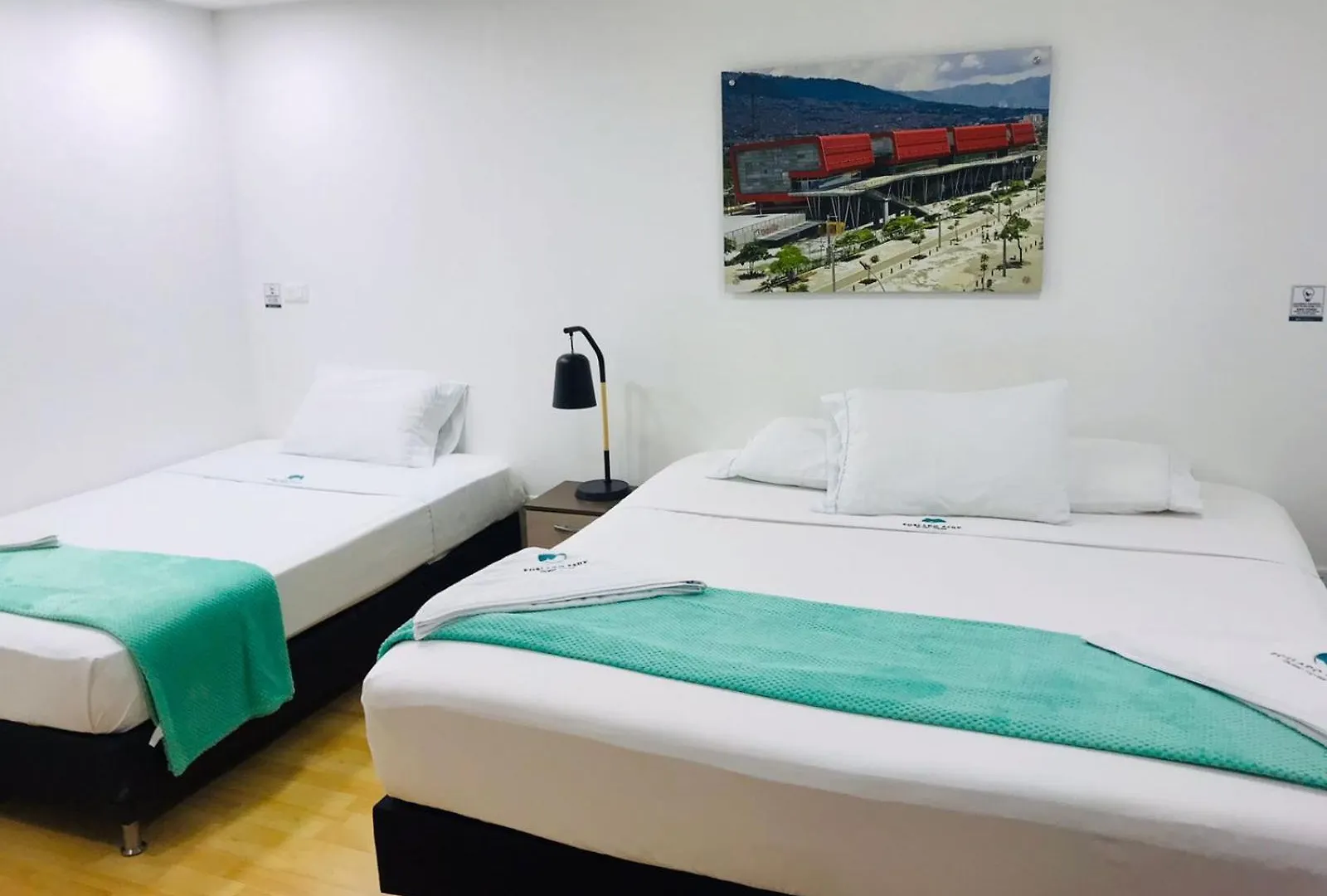 Poblado Park Guest House Medellín Hotel