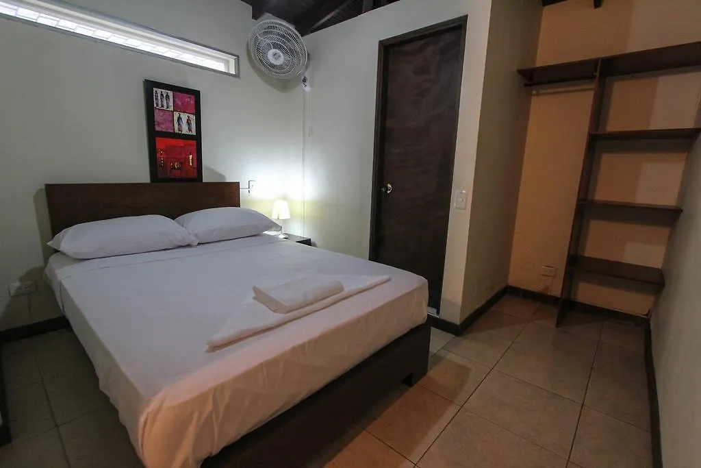 Poblado Park Guest House Medellín 3*,  Colombie