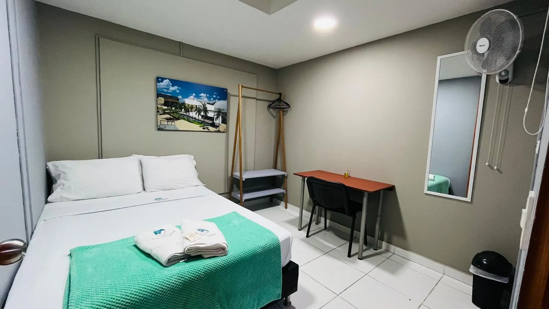 Poblado Park Guest House 메딜린 콜롬비아