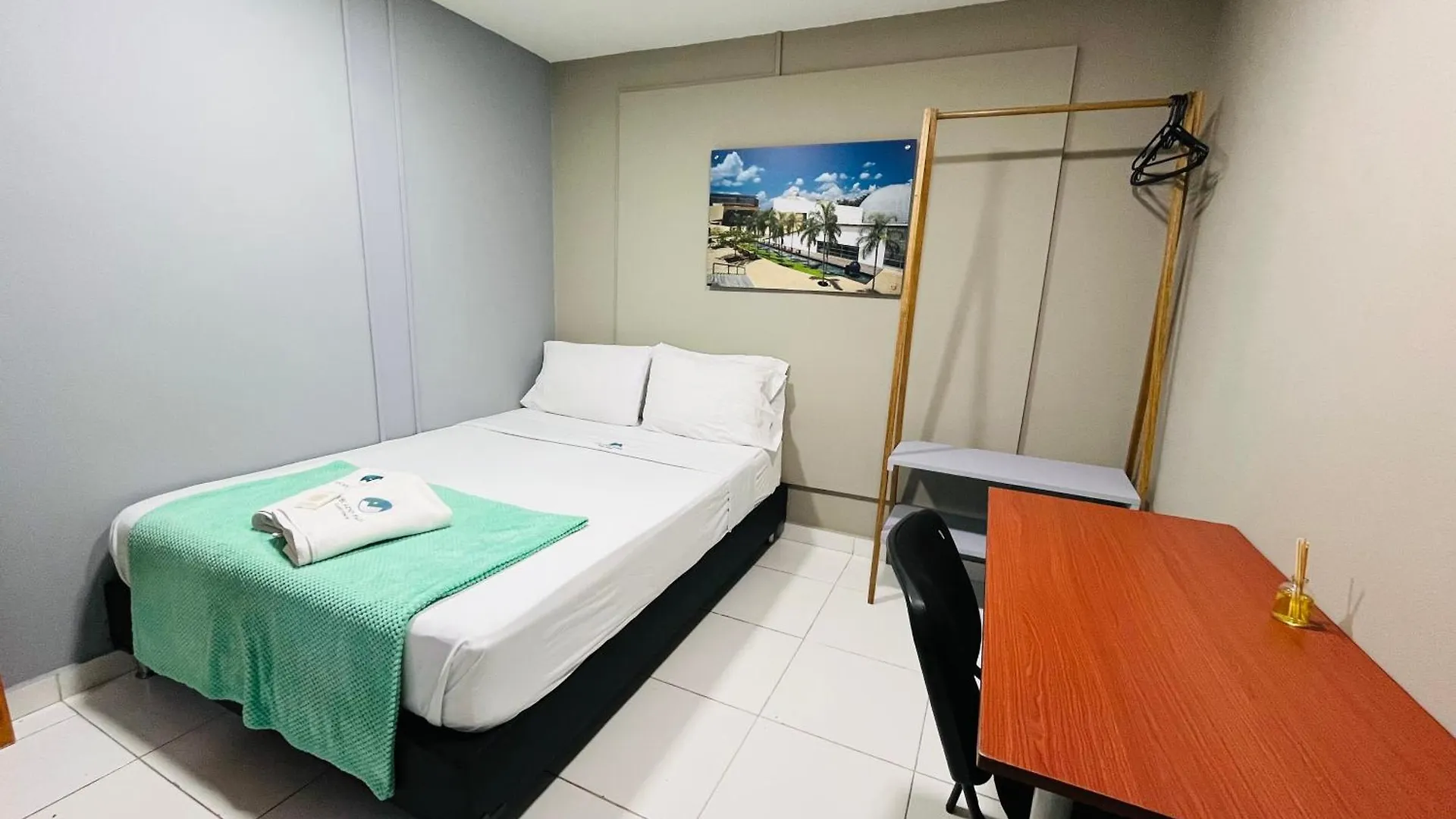 Poblado Park Guest House 메딜린 3*,  콜롬비아