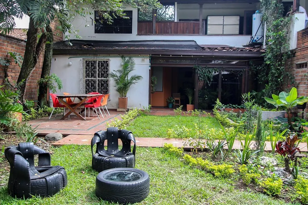 Poblado Park Guest House 메딜린 3*,  콜롬비아