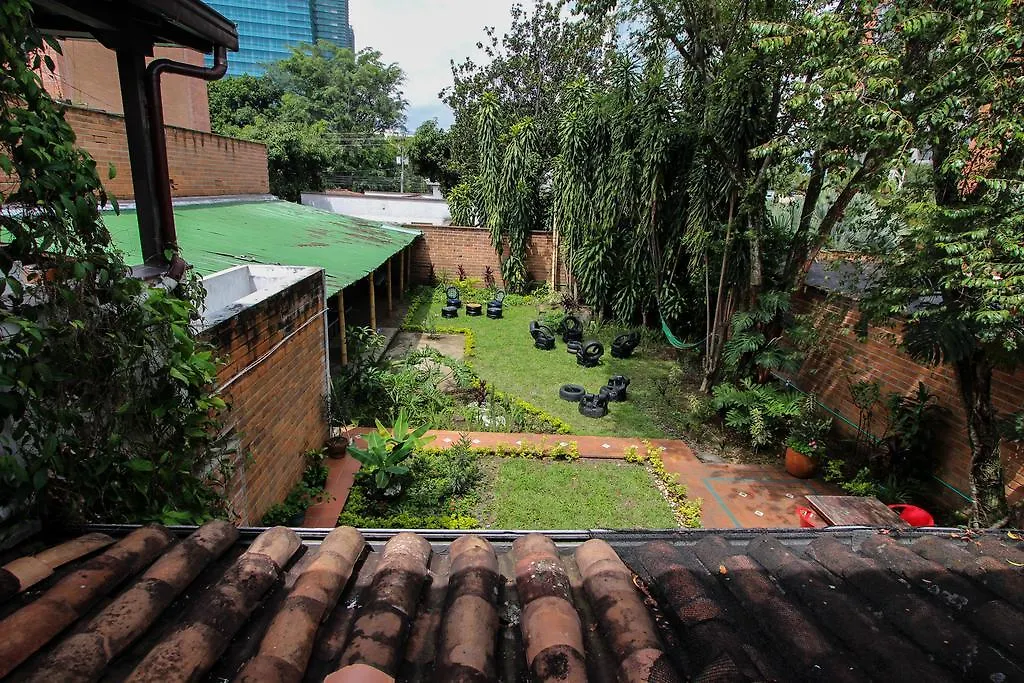 Poblado Park Guest House 메딜린
