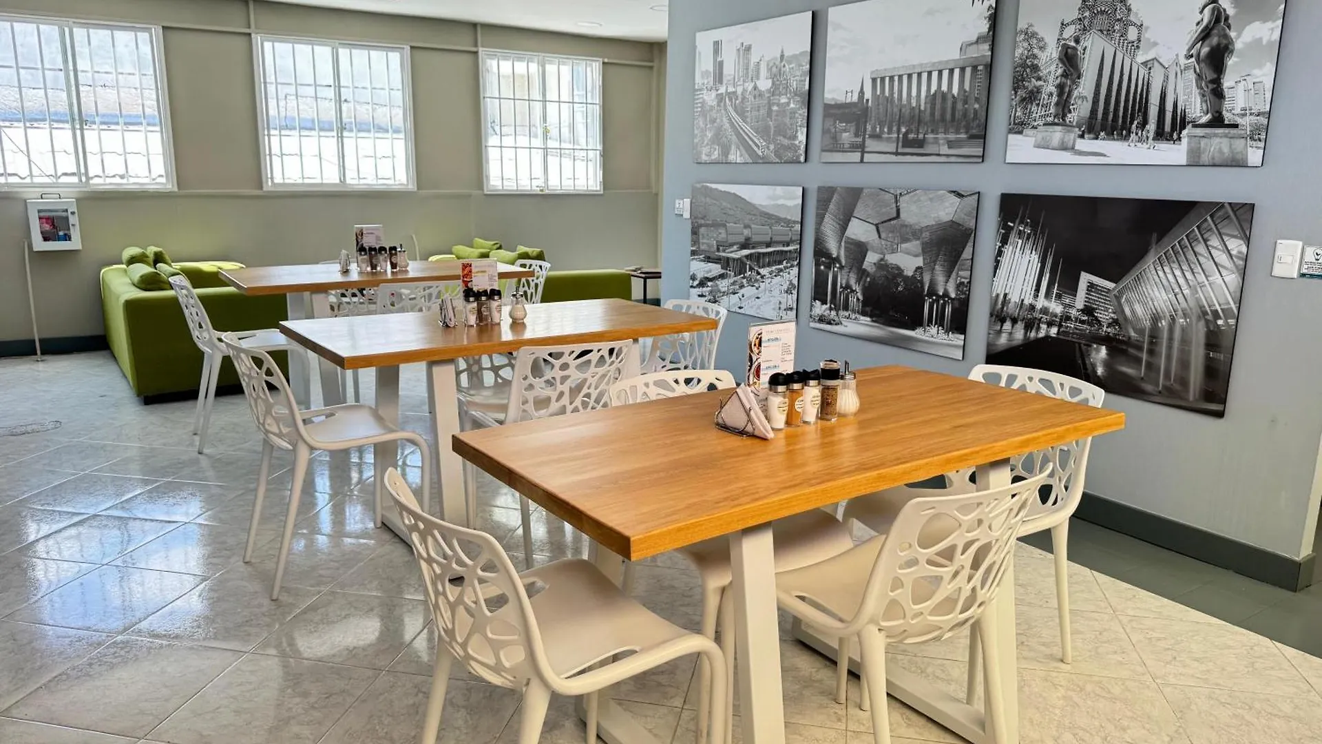 Poblado Park Guest House Hotel